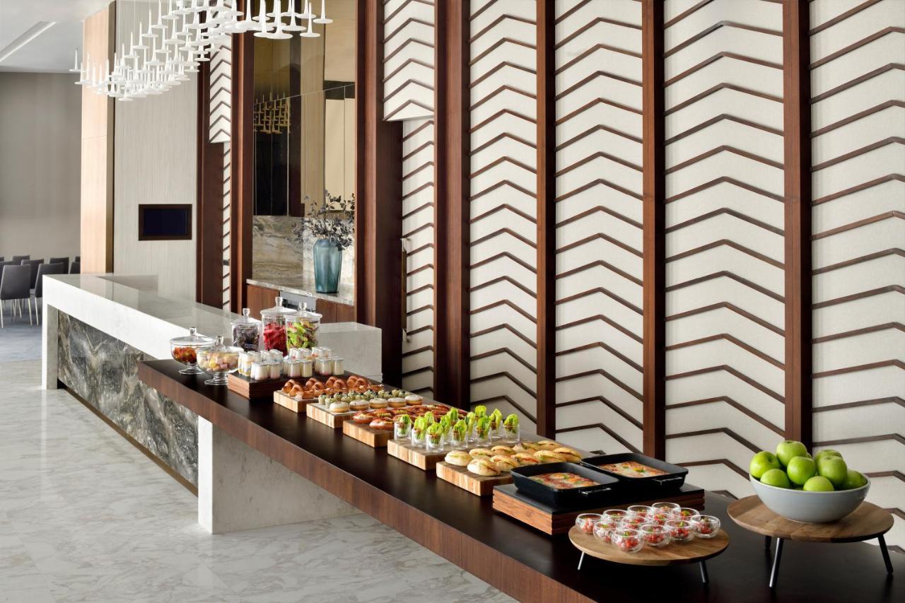 Hotel Address Sky View, Downtown Dubaï Extérieur photo The buffet at the hotel