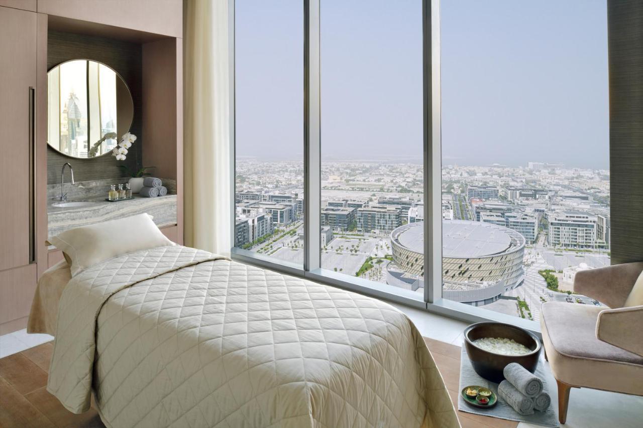 Hotel Address Sky View, Downtown Dubaï Extérieur photo Spa at Four Seasons Hotel, Athens