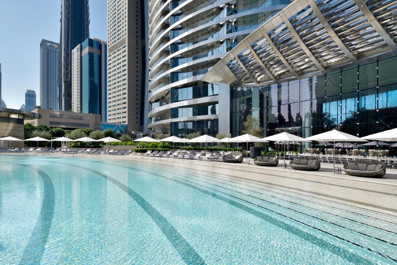 Hotel Address Sky View, Downtown Dubaï Extérieur photo The swimming pool at the Four Seasons Hotel